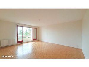 T3 de 72 m² - lumineux avec grand salon et balcon