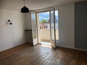 Location appartement 3 pièces 71 m² à Villeurbanne (69100)