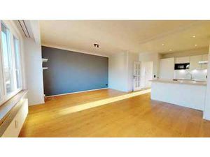 PARC GEORGES HENRI: BEL APPARTEMENT 1 CH + BUREAU +/- 76M2