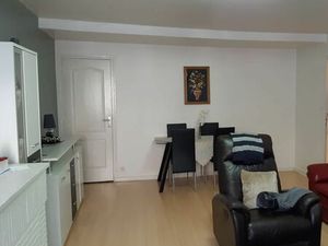 Appartement 75 m2 (2 chambres + salon + cuisine)