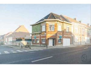 Maison prête à emménager avec 5 chambres et grand garage