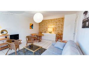 T2 meublé  50 m2  rénové  confortable  Forum  Talence