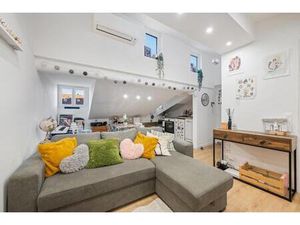 Place Garibaldi : Joli 3 pièces sous les toits