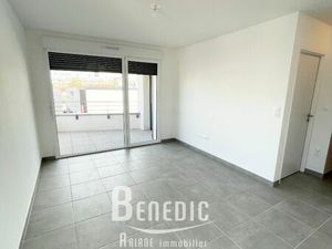 Appartement T2 avec balcon - cuisine équipée - parking et garage - Résidence COPERNIC