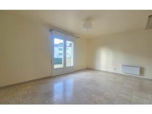 Location appartement  27.82 m² T-1 à Sainte-Geneviève-des-Bois  596 €
