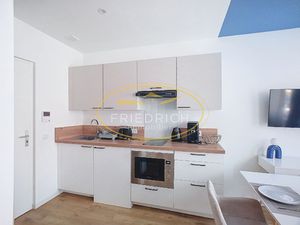 STUDIO MEUBLÉ entièrement RÉNOVÉ - Centre-ville