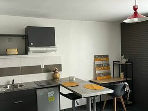 Grand Studio hypercentre ville meuble