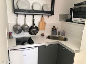 Studio climatisé avec terrasse