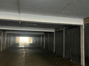 Garage ferme a louer malpasse 13013
