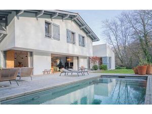 Maison à vendre - 7 pièces - 249 74 m2 - Bassussarry - 64 - AQUITAINE