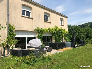 Belle maison de 186 m² avec jardin libre en janvier 2026