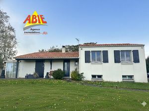 Vente maison 4 pièces 97 m² Saint-Martin-de-Fraigneau (85200)