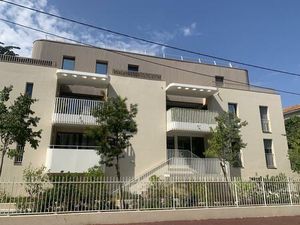 Location appartement 2 pièces 47 m² à Fréjus (83600)