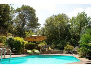 Location maison 4 pièces 157 m² à Rocbaron (83136)