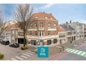 HANDELSHUIS met 2 APPARTEMENTEN te OOSTENDE