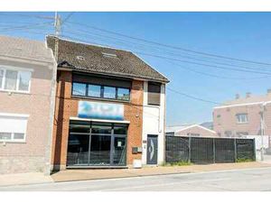 Immeuble mixte + ENTREPOT à vendre sur FAYT-LEZ-MANAGE