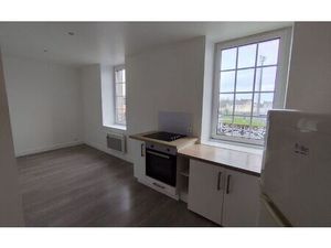 Location appartement  59.8 m² T-3 à Saint-Pol-de-Léon  500 €