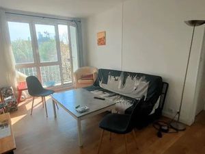 Location appartement 1 pièce 75 m² à Cachan (94230)