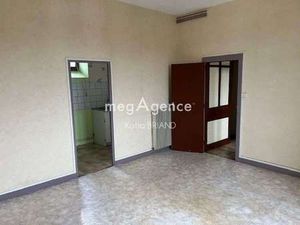 Vente Appartement 3 pièces à Laval Centre-Ville Cathédrale (53000) : à vendre 3 pièces / 5