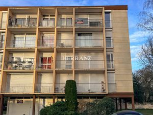 Appartement T3 dernier étage avec balcons à vendre à Libourn