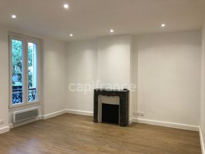 Dpt Paris (75)  à louer PARIS 14EME ARRONDISSEMENT GRAND STUDIO 34 m²