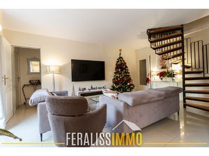 Maison 120m2 avec chambre au rdc et beau jardin clos