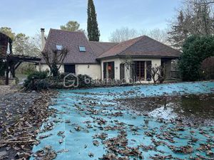 Demeure de 192 m² à La Douze