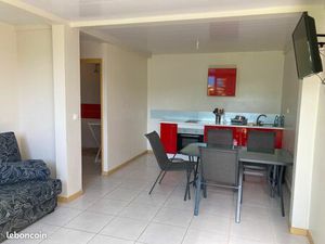 Grand F2 dans un cadre verdoyant