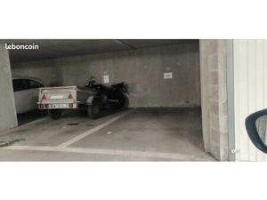 Location place parking Grand Palais