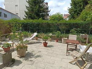 Loue appartement meublé avec parking  terrasse et jardin pour 6 à 8 mois