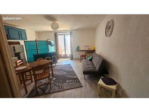 Studio avec terrasse