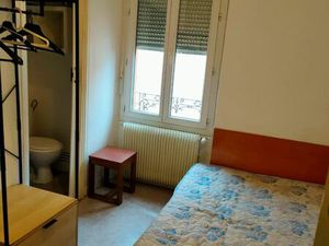 Loue chambre meublée