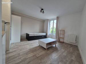 Studio rénové – centre-ville