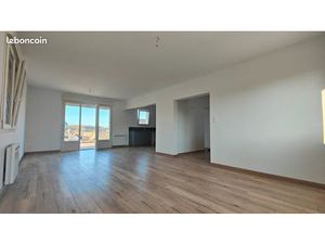 Bel appartement 3 chambres avec grande terrasse