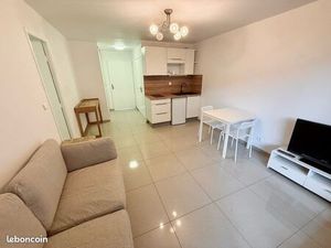 Beau t2 meublée au calme & piscine