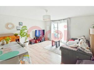 Location appartement  69.11 m² T-3 à Lyon 8  1 250 €