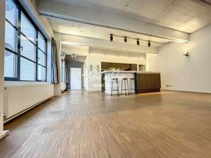 Quartier Louise village/Loft style-Calme-Parking 2 voitures!