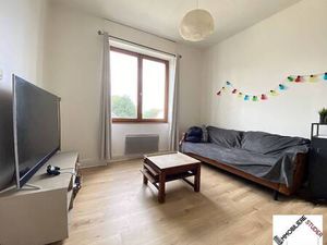 Mme. Nathalie Studer