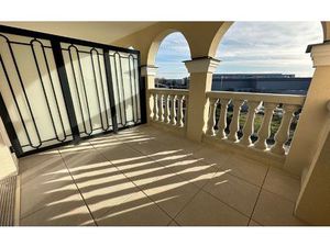 Location appartement  m² T-3 à Le Plessis-Robinson  1 430 €