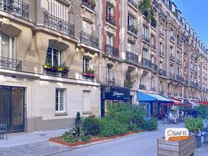 2 pièces de charme dans une rue semi-piètonne