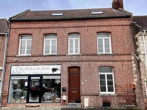 Jolie maison de village + local professionnel loué