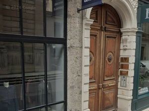 16 RUE AUGUSTE COMTE