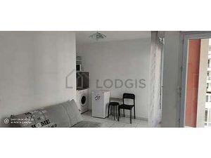 Studio meublé avec garage et terrasse