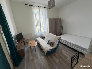 ? Studio coup de cœur avec TERRASSE PRIVÉE – Vrai lit & Tout équipé – Châtellerault Centre
