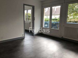Location Appartement 3 pièces à Coutances (50200) : à louer 3 pièces / 59m² Coutances