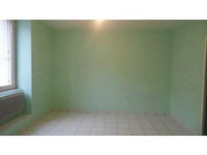 Location Appartement T1 à Longué-Jumelles (49160) : à louer T1 / 28m² Longué-Jumelles