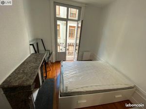 Appartement hyper centre - chambre