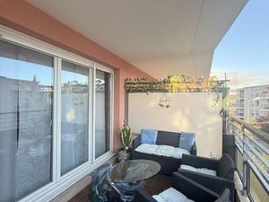 Appartement F2 à louer - 2 pièces - 43 m2 - La Ciotat - 13 - PROVENCE-ALPES-COTE-D-AZUR