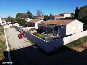 SUD DE NIMES 15 Mn - LOUE VILLA RECENTE 90 M² - Grande pièce à vivre  3 chambres - CLIMATI