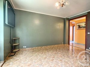 Appartement F4 à louer - 4 pièces - 64 27 m2 - Melun - 77 - ILE-DE-FRANCE